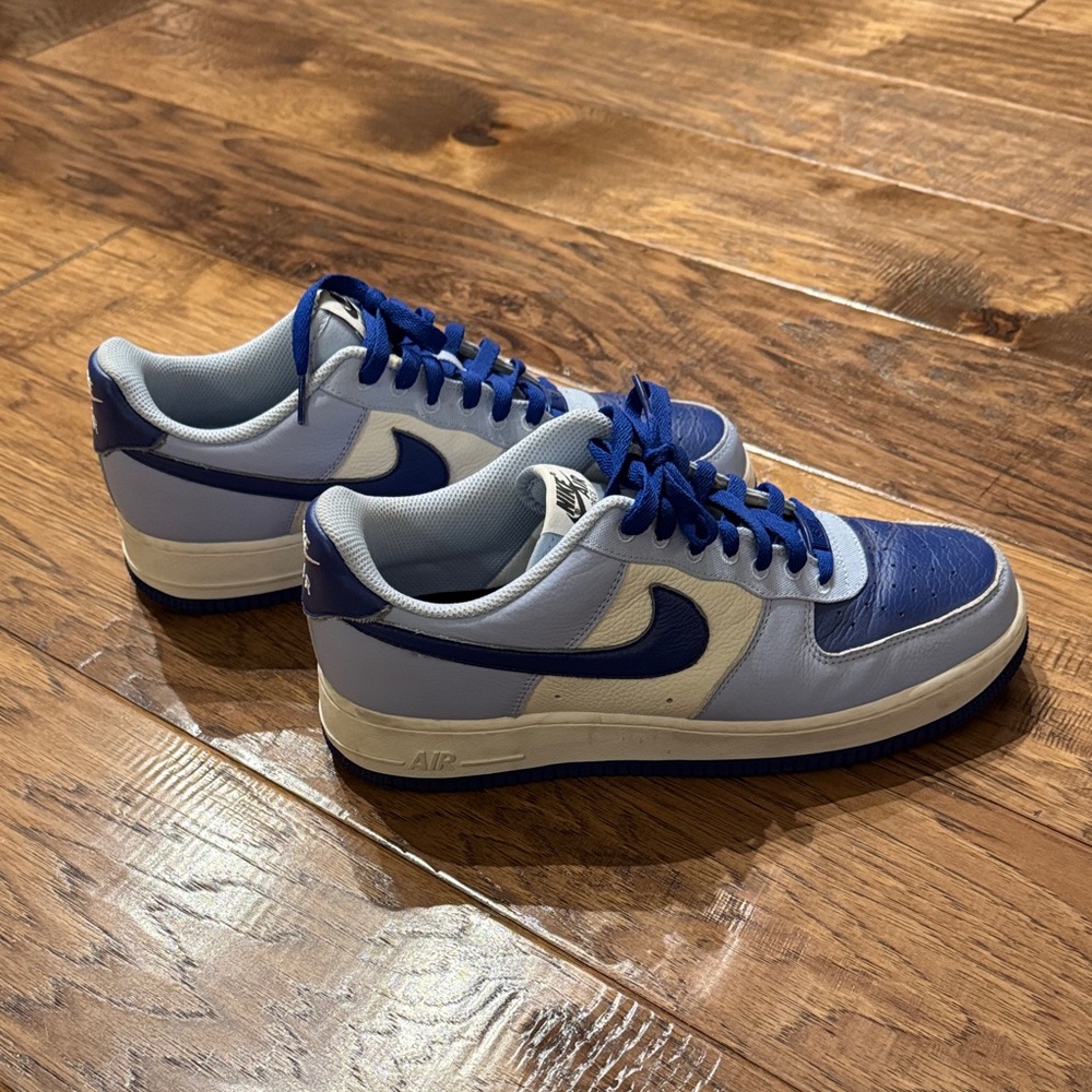 Nike Air Force 1.
